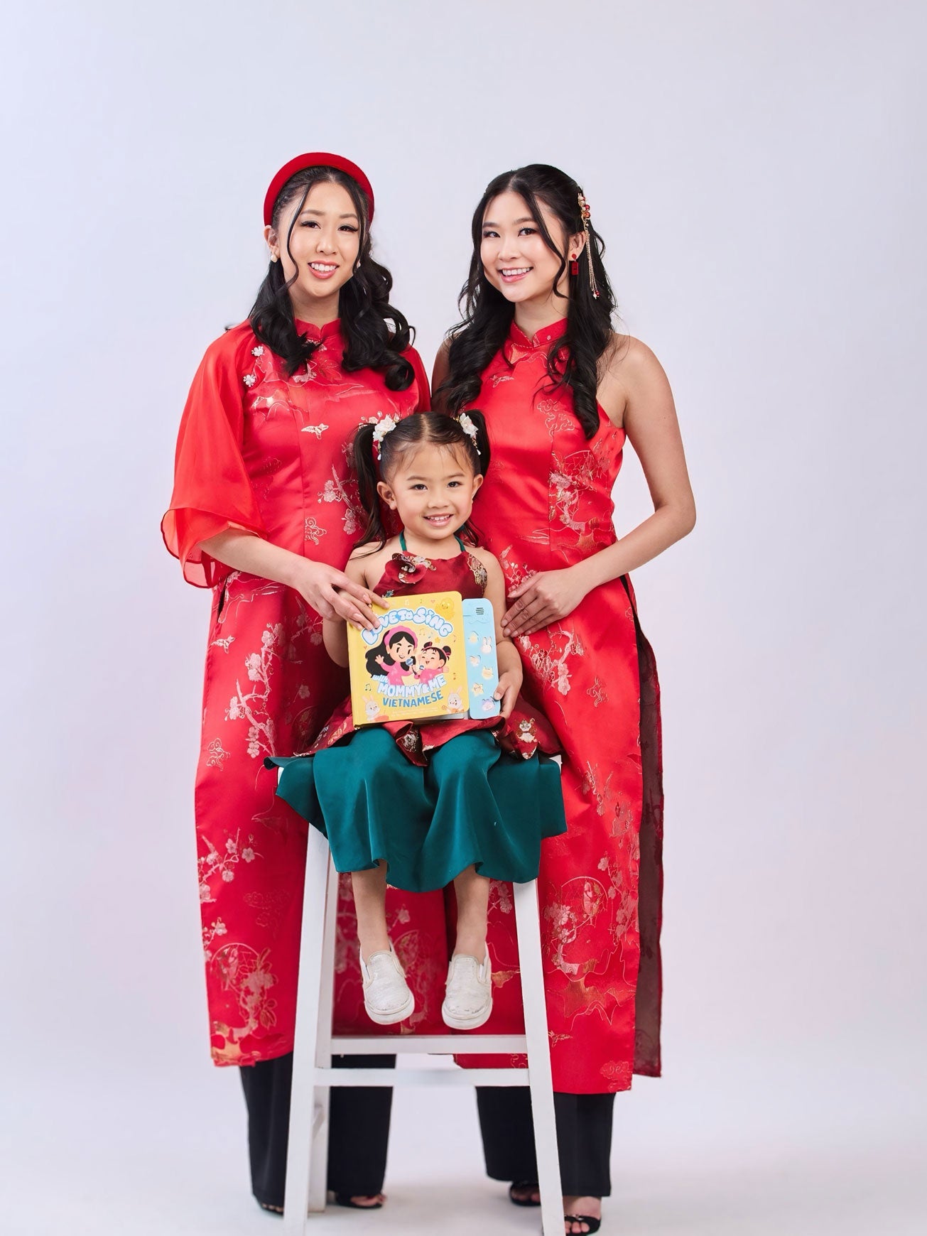 Love to Sing with Mommy & Me Vietnamese